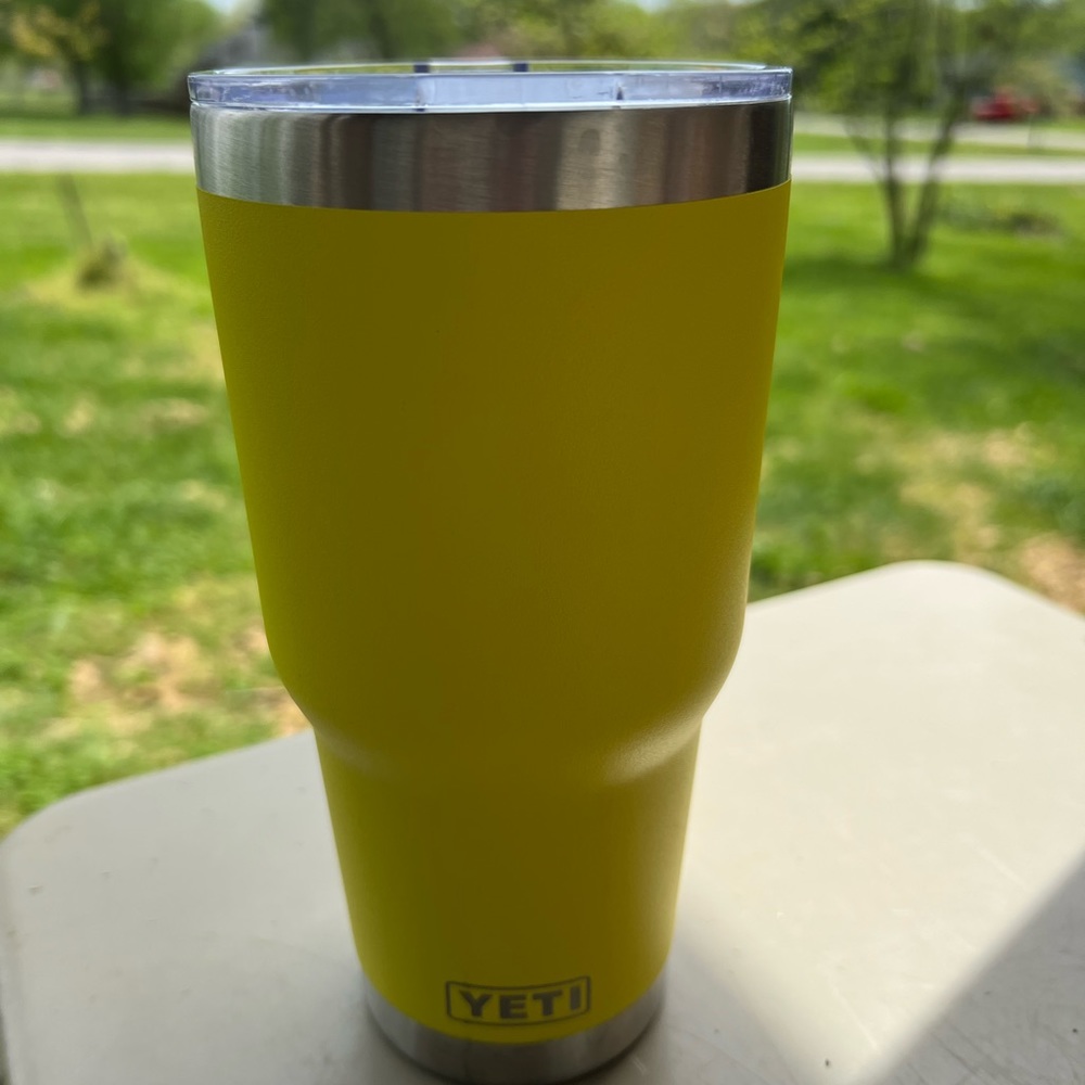 Yeti Rambler 30oz Tumbler